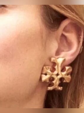 Tory Burch Authentic Bold Double T Golden Roxanne Large Earrings